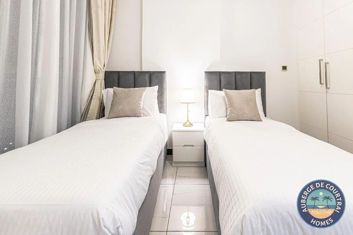 2Br Duplex Stunning Views,Near Circle Mall & Park Dubai Apartment