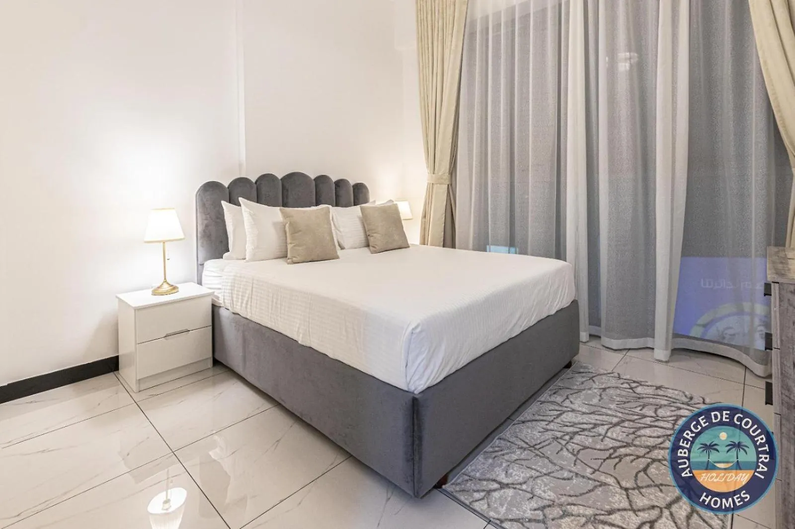2Br Duplex Stunning Views,Near Circle Mall & Park 두바이 0*,