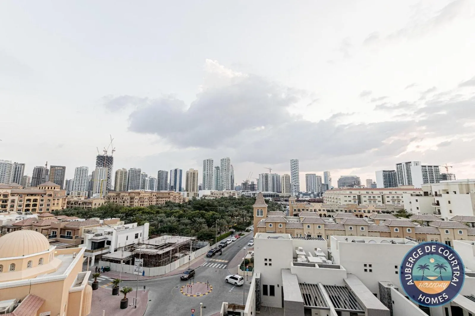 Apartamento 2Br Duplex Stunning Views,Near Circle Mall & Park Dubái