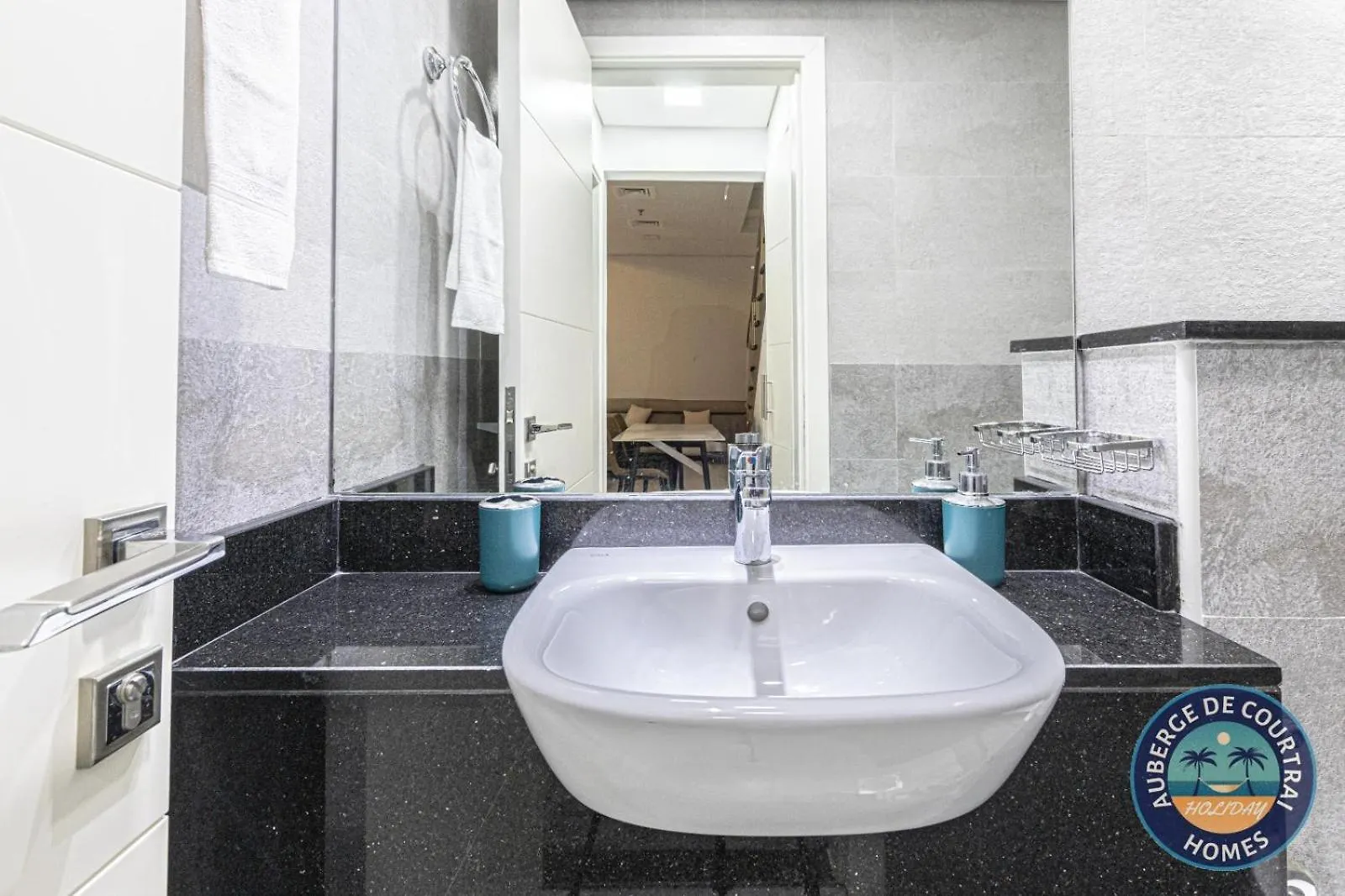 2Br Duplex Stunning Views,Near Circle Mall & Park Dubái Apartamento