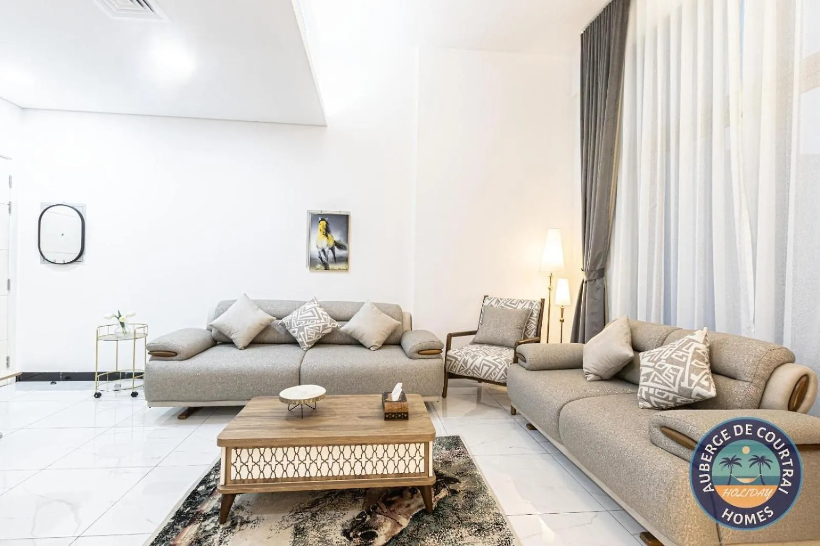 2Br Duplex Stunning Views,Near Circle Mall & Park Dubái