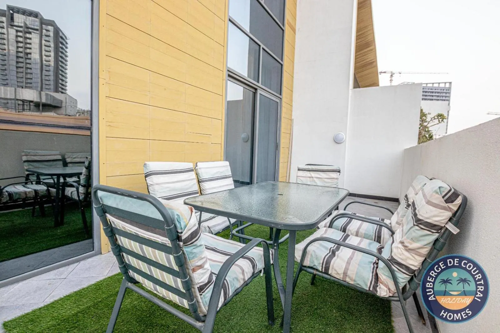 2Br Duplex Stunning Views,Near Circle Mall & Park Dubái